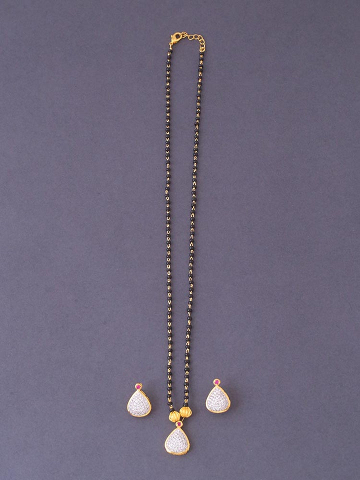 Golden Zaina Mangalsutra Set