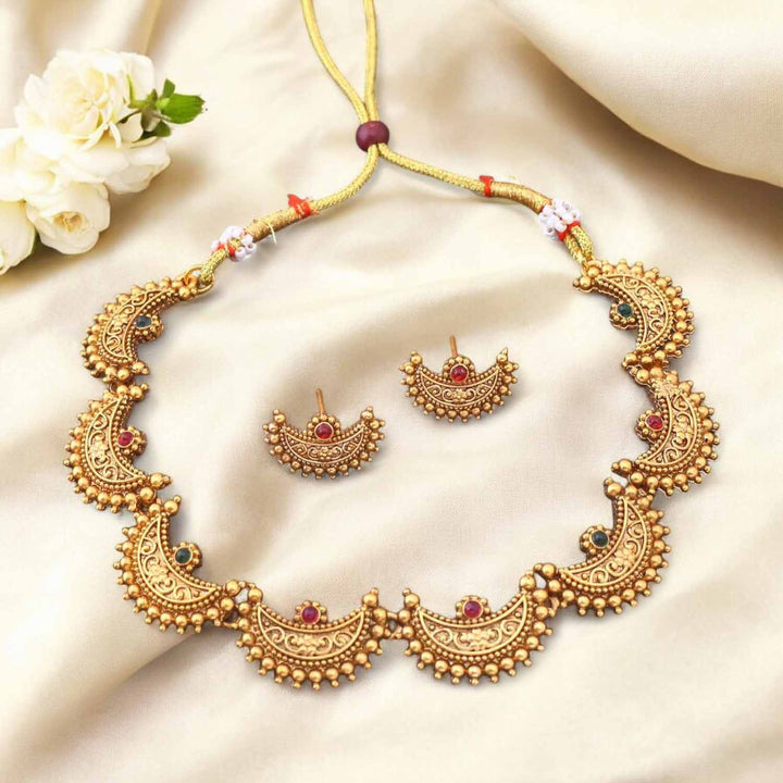 Golden Zarnish Antique Jewellery Set - New Arrival