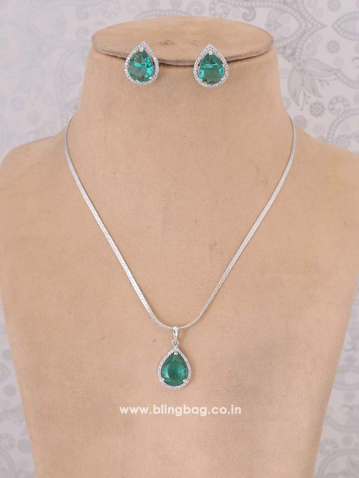 Rama Periera Pendant Set