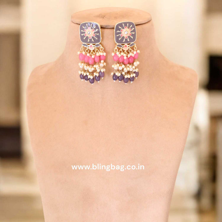 Grey Gayatrie Kundan Jewellery Set