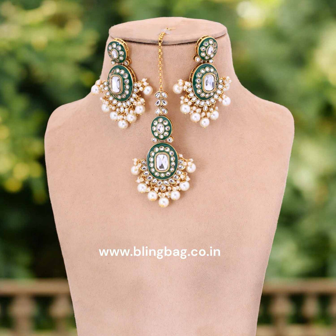 Ivory Aachal Kundan Jewellery Set