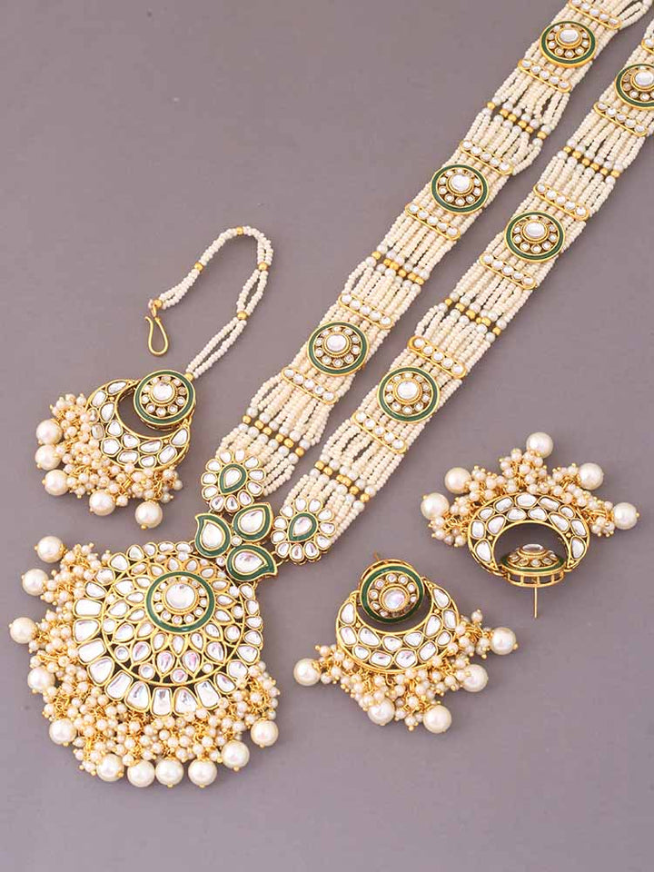 Ivory Aafiya Jewellery Set