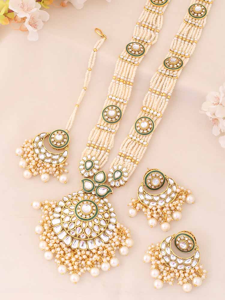 Ivory Aafiya Jewellery Set