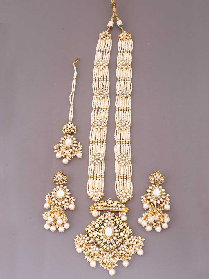 Ivory Aafreeda Jewellery Set