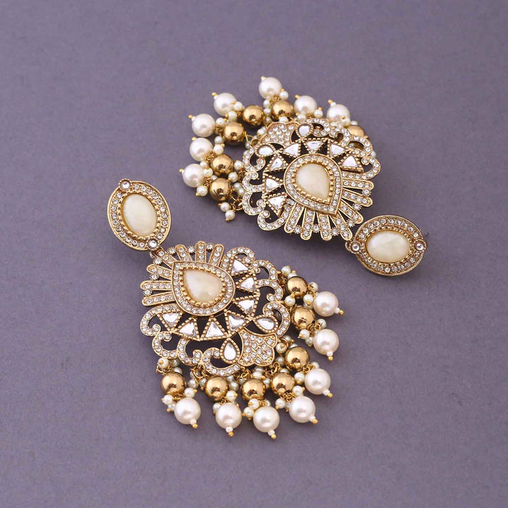 Ivory Aaliyah Chandbalis