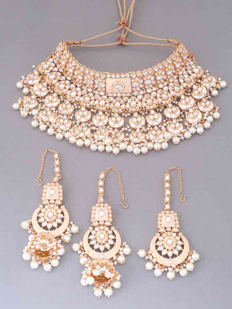 Ivory Aantra Jewellery Set