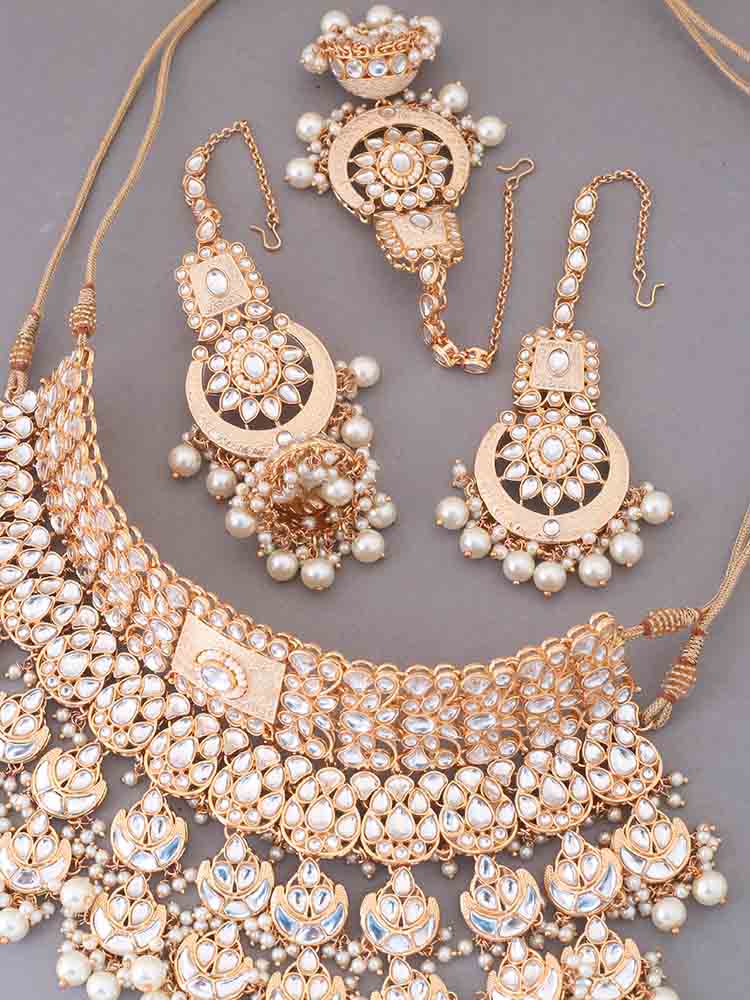 Ivory Aantra Jewellery Set