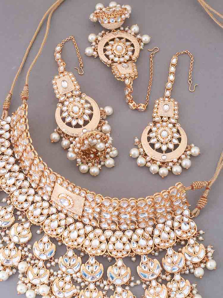 Ivory Aantra Jewellery Set
