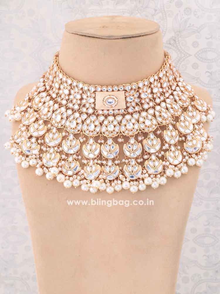 Ivory Aantra Jewellery Set