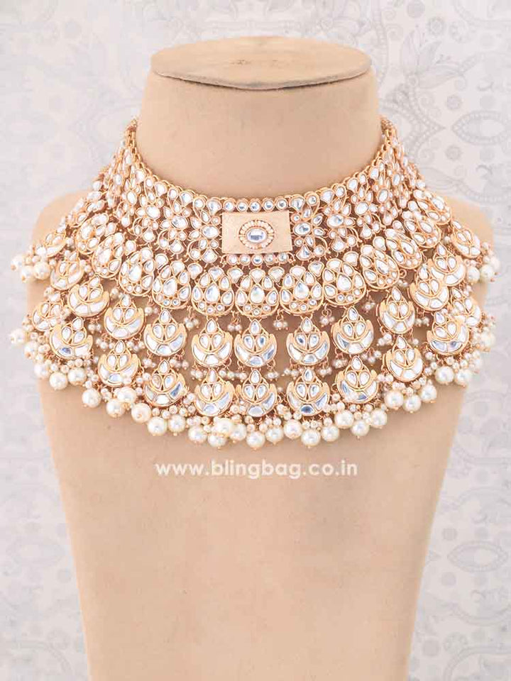 Ivory Aantra Jewellery Set