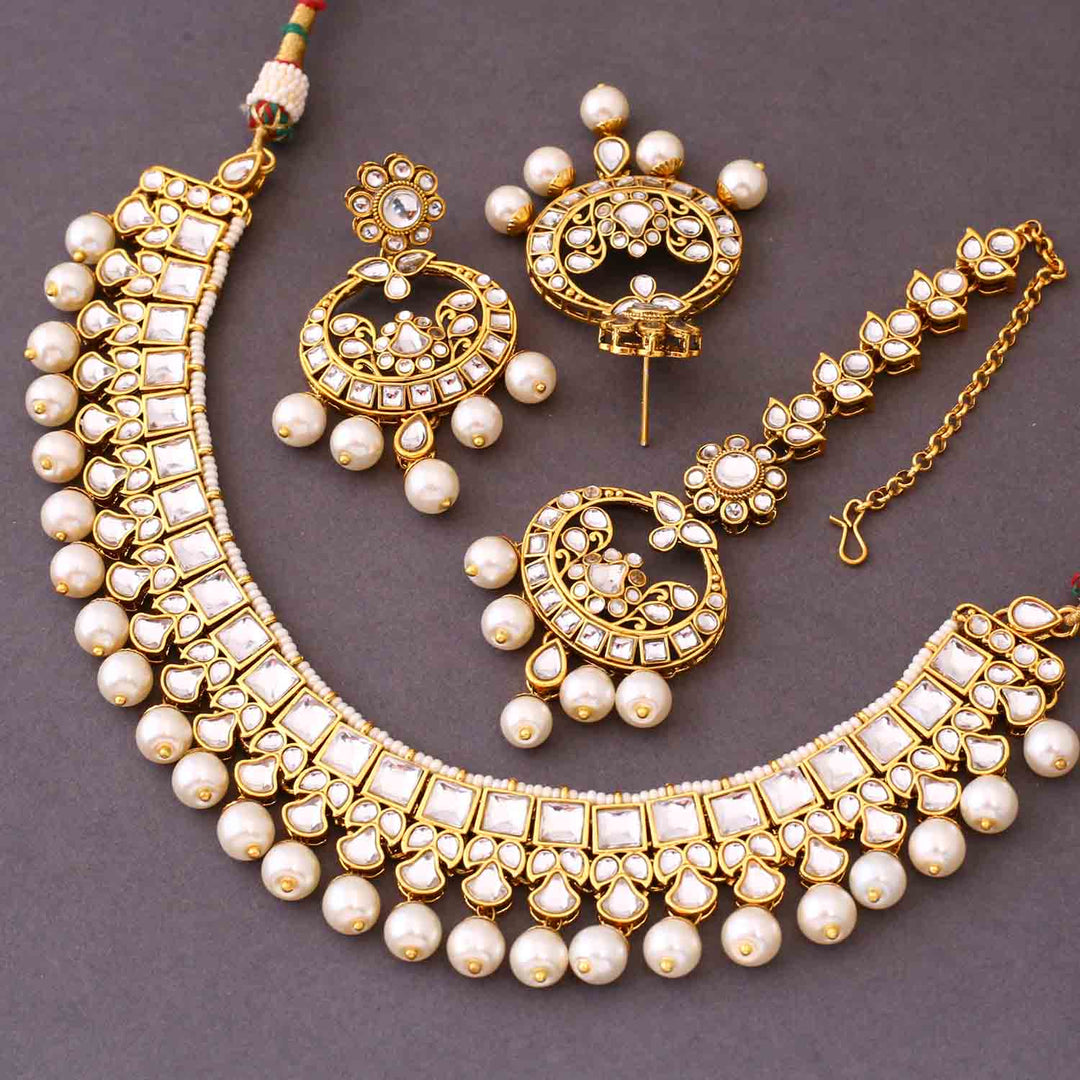 Ivory Aaria Kundan Jewellery Set