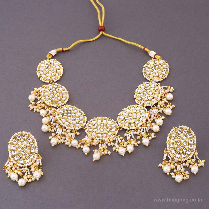 Ivory Aarohia Kundan Jewellery Set