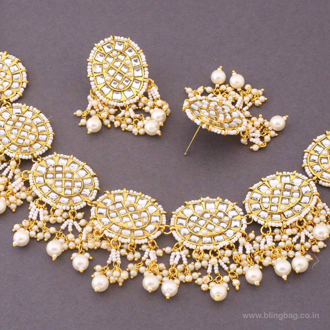 Ivory Aarohia Kundan Jewellery Set
