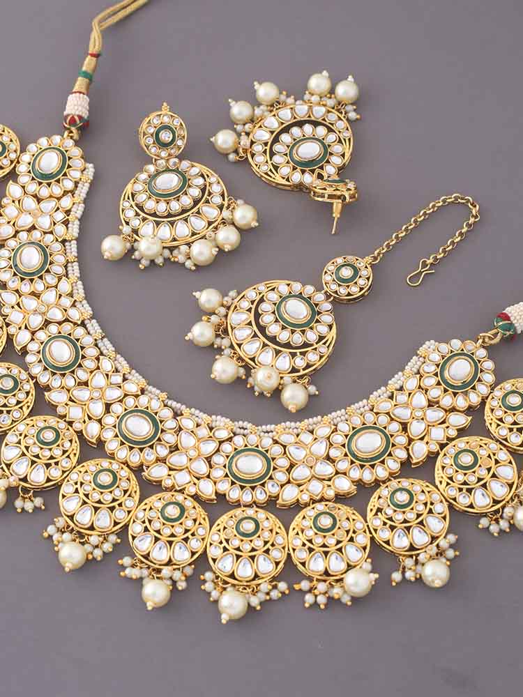 Ivory Aarti Jewellery Set