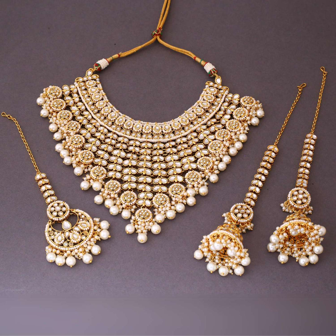 Ivory Aarya Kundan Jewellery Set