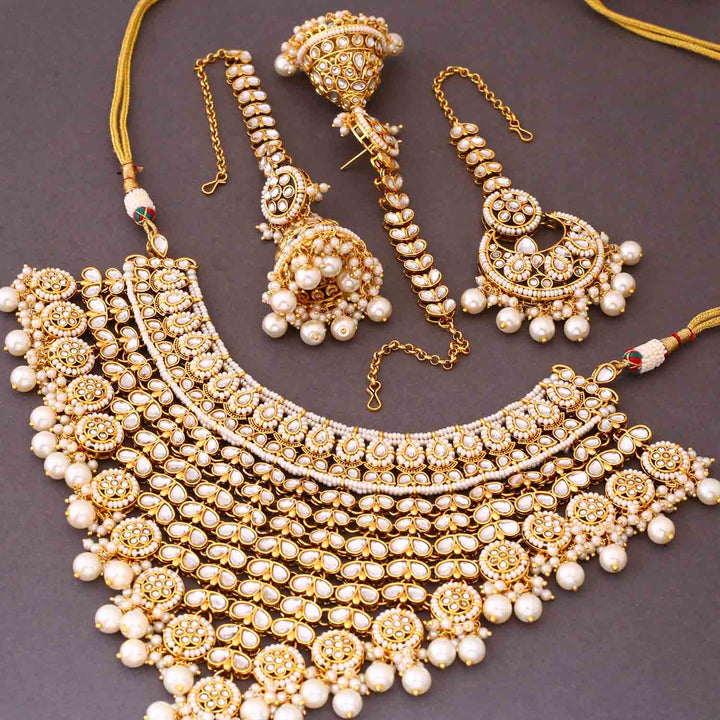 Ivory Aarya Kundan Jewellery Set