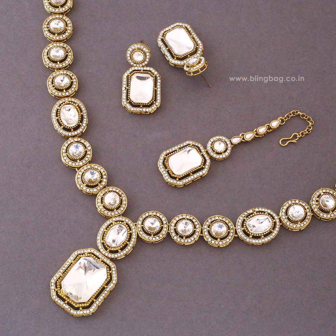 Ivory Aaryani Kundan Jewellery Set