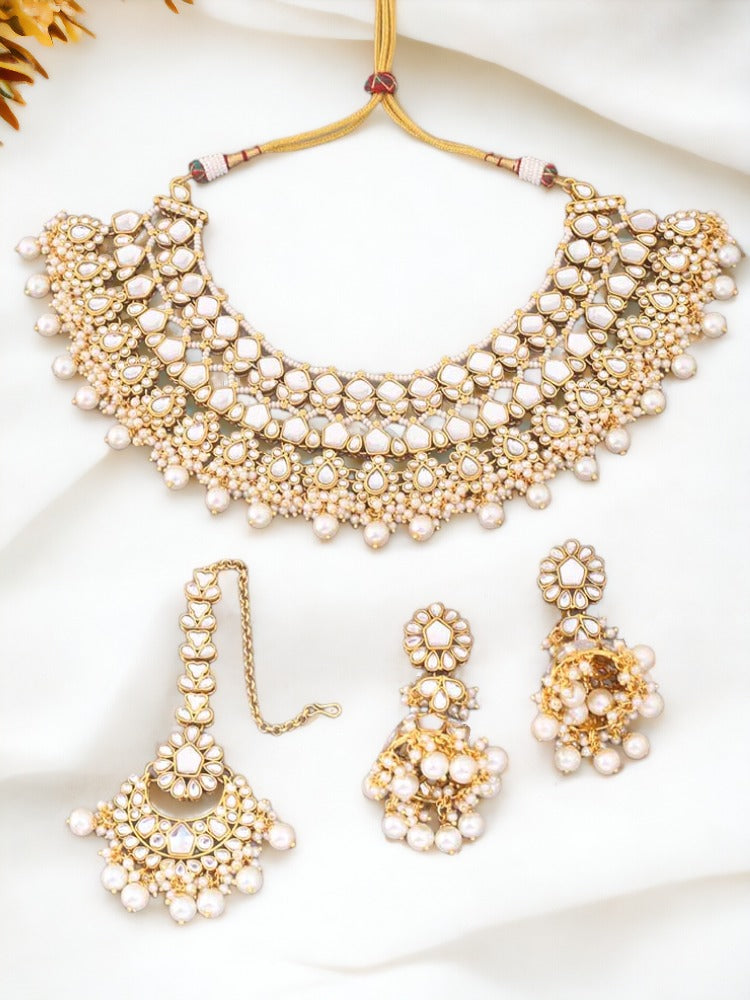 Ivory Abhaya Kundan Jewellery Set