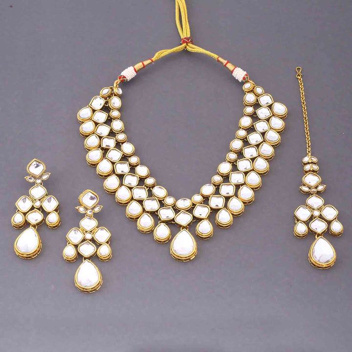 Ivory Ahlami Kundan Jewellery Set