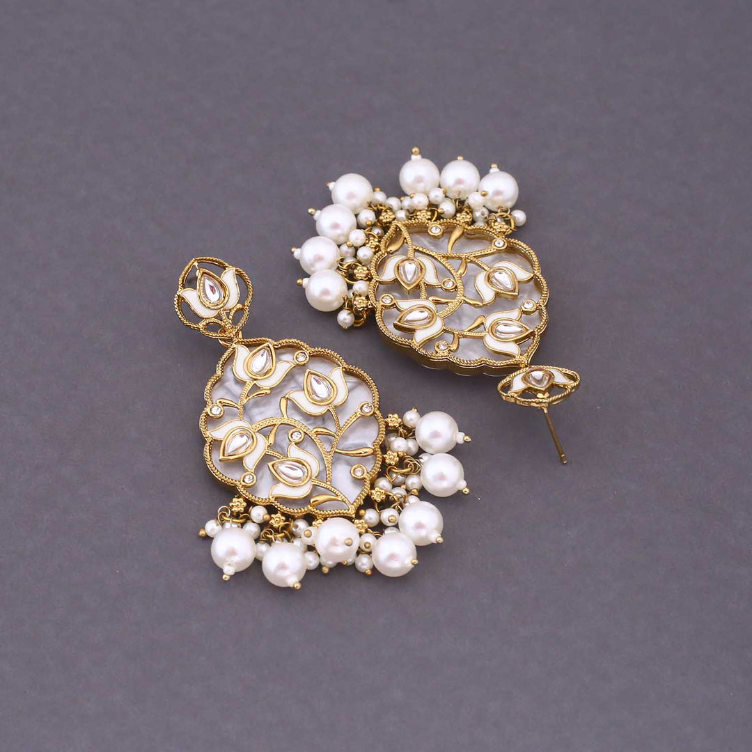 Ivory Almas Chandbalis