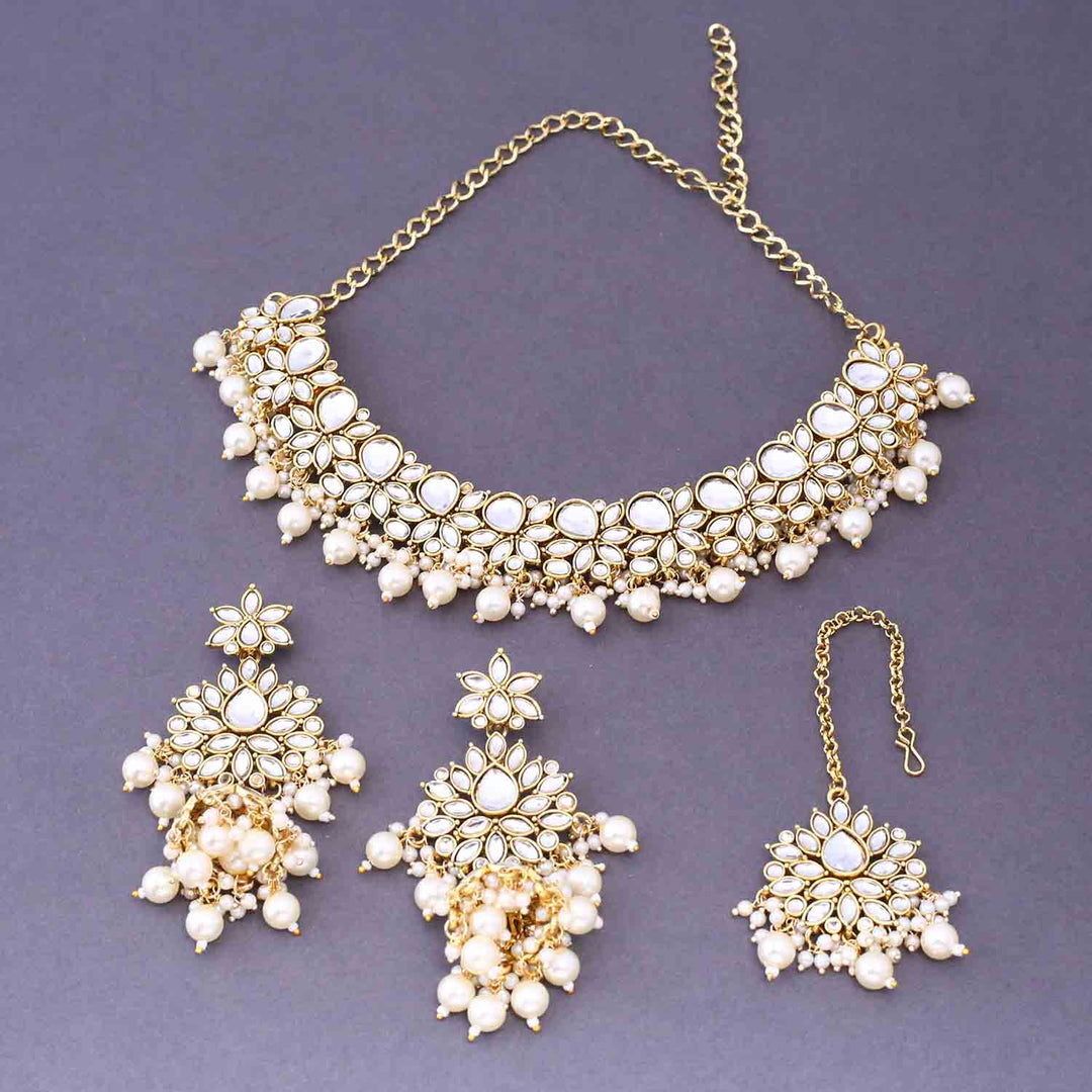 Ivory Alvita Kundan Jewellery Set