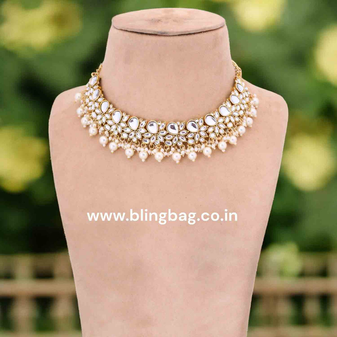 Ivory Alvita Kundan Jewellery Set