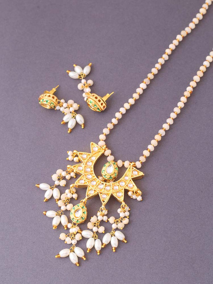 Golden Ananya Pendant Set