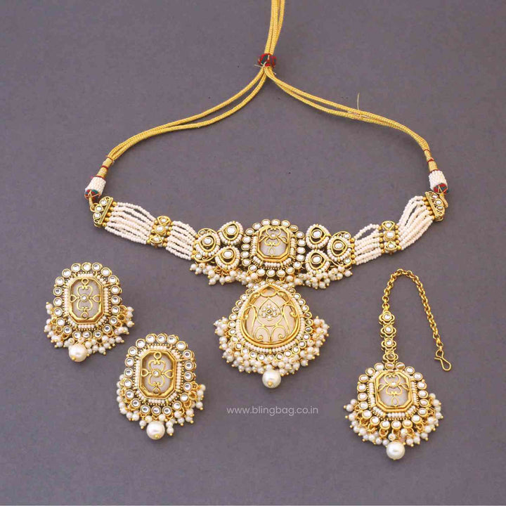Ivory Ananyaita Kundan Jewellery Set