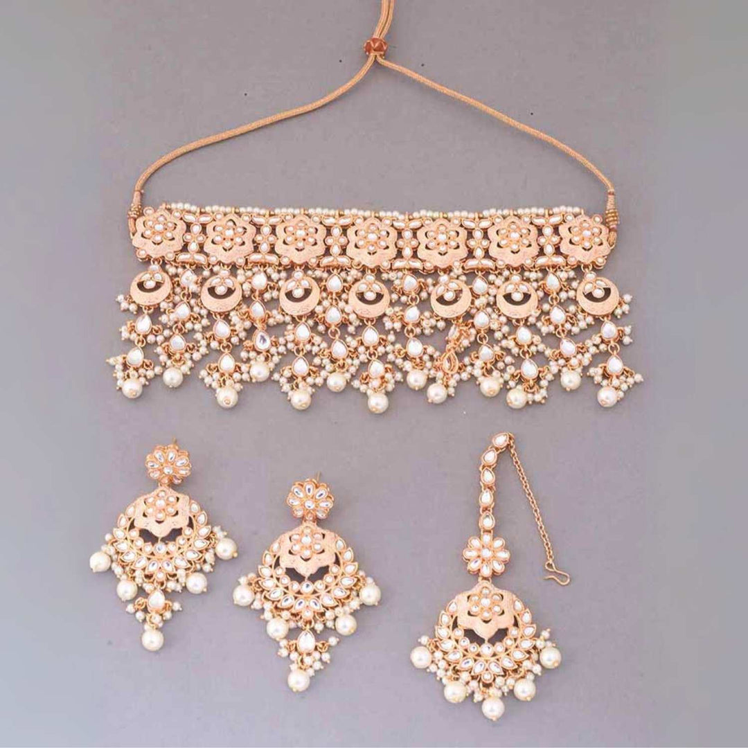 Ivory Ankita Kundan Jewellery Set