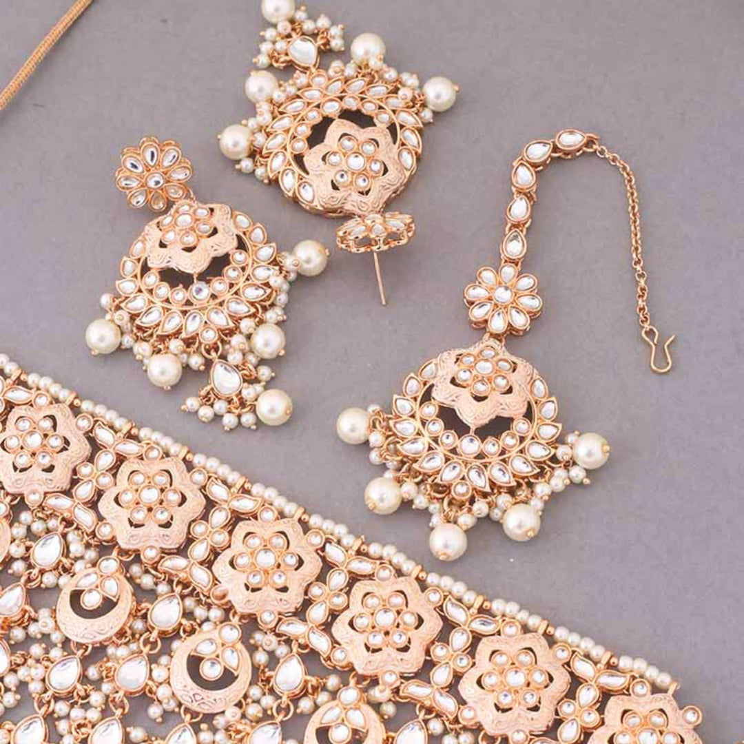 Ivory Ankita Kundan Jewellery Set