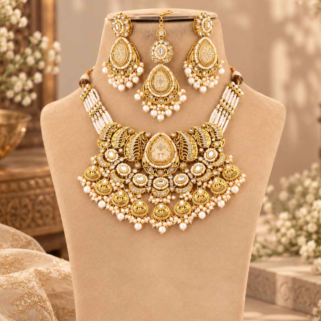 Ivory Aranya Kundan Jewellery Set - New Arrival