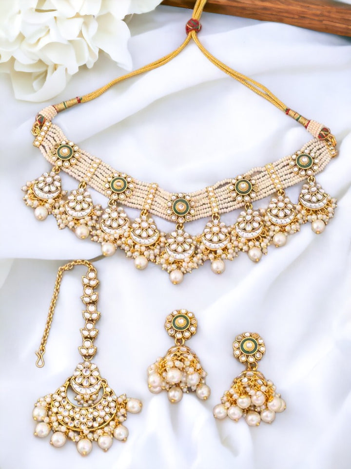 Ivory Arnam Jewellery Set