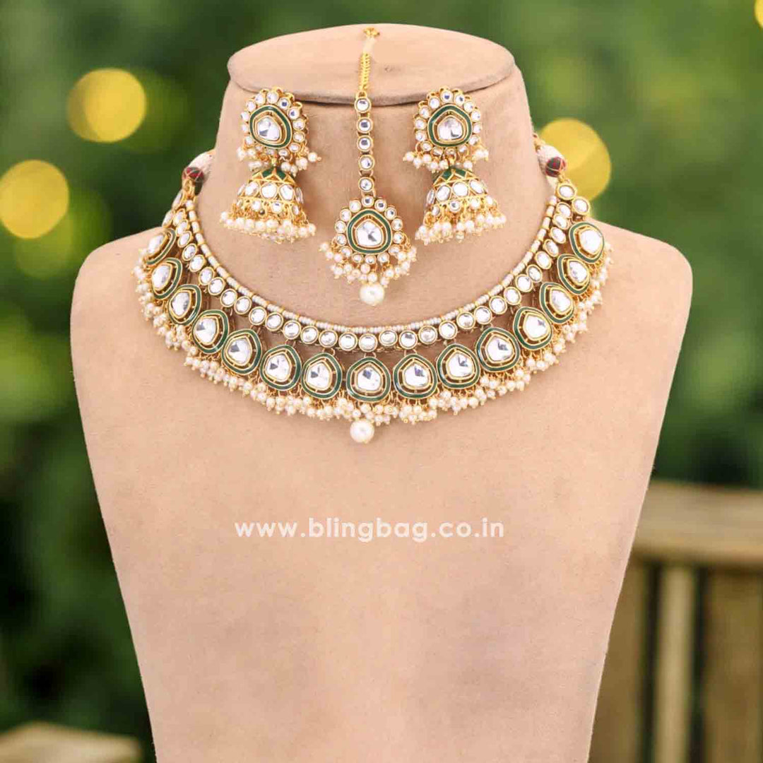 Ivory Arohi Kundan Jewellery Set