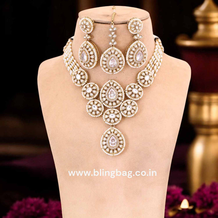 Ivory Aryani Kundan Jewellery Set