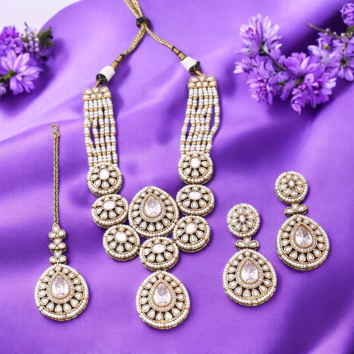 Ivory Aryani Kundan Jewellery Set