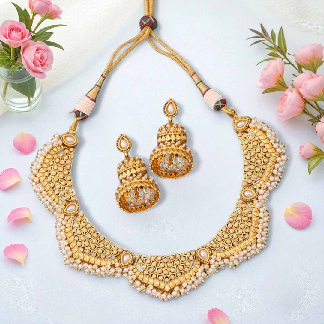 Ivory Avyan Jewellery Set
