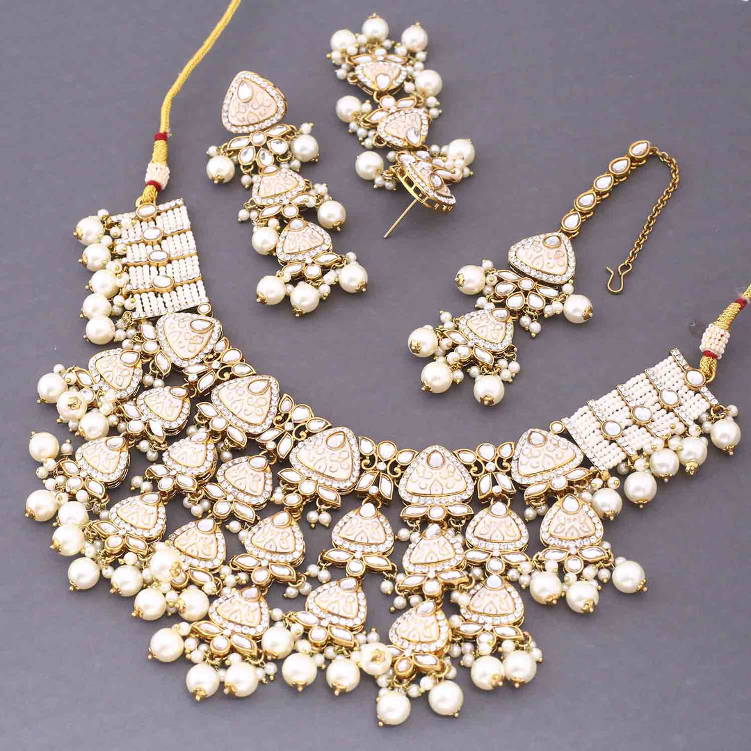 Ivory Ayshana Kundan Jewellery Set