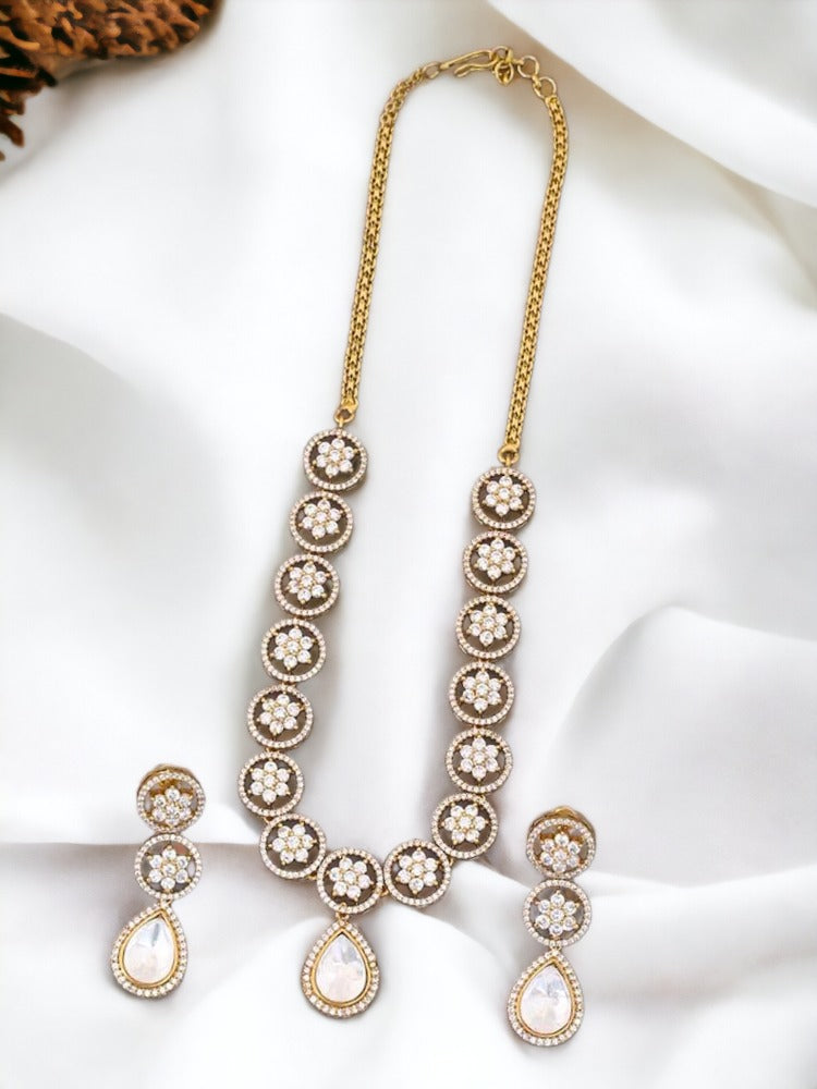 Ivory Celeste Jewellery Set