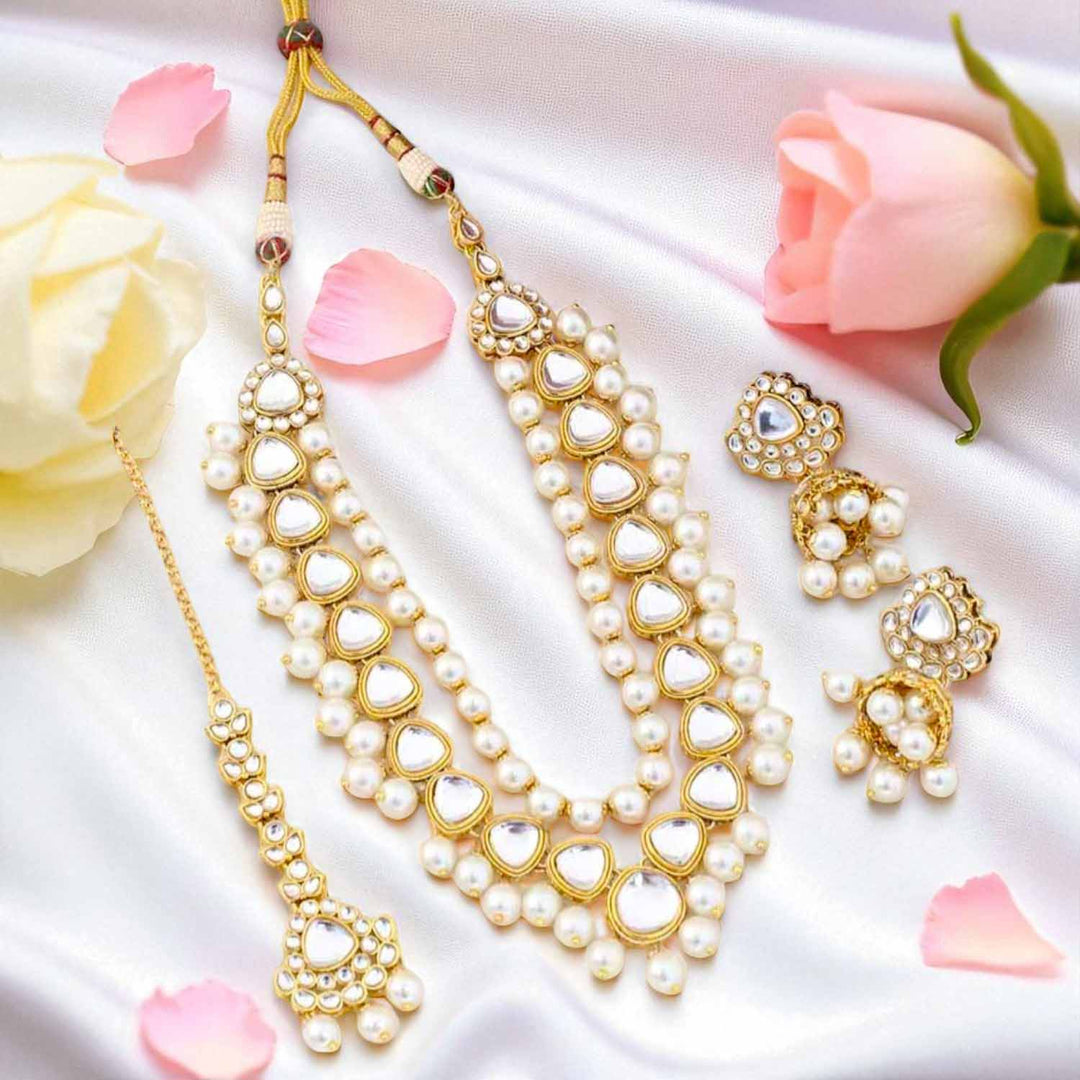 Ivory Virika Kundan Jewellery Set