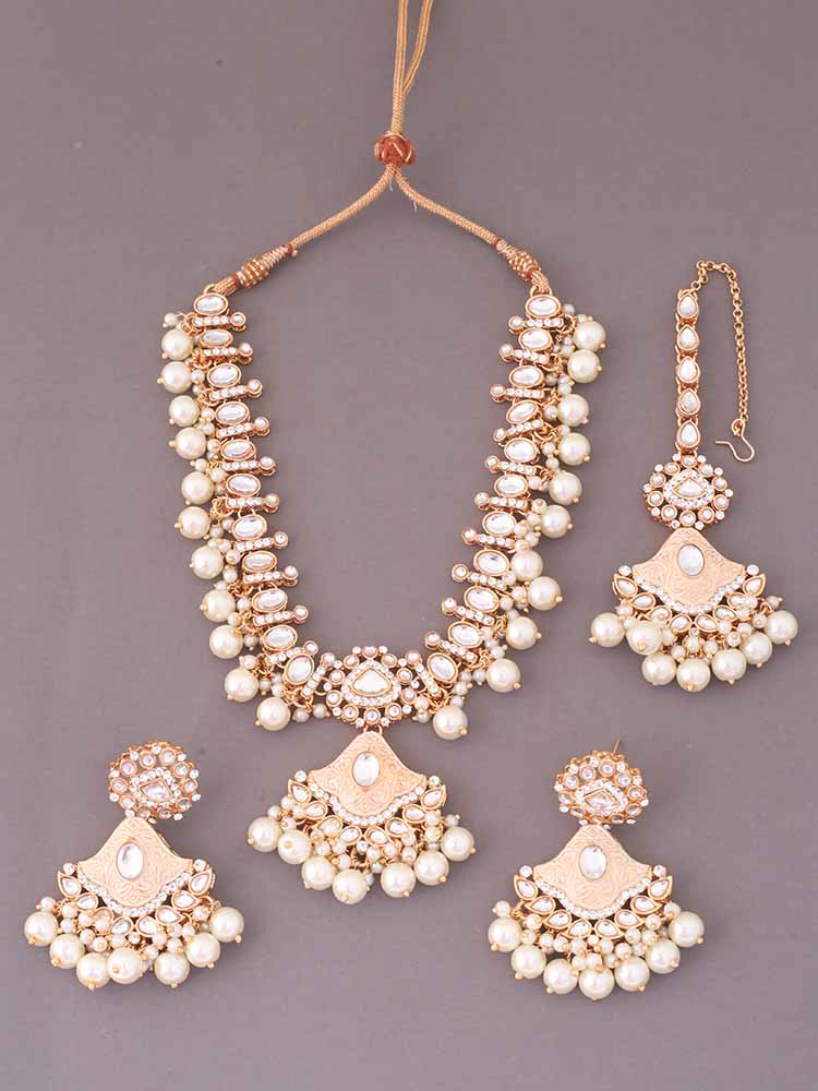 Ivory Cheshta Kundan Jewellery Set