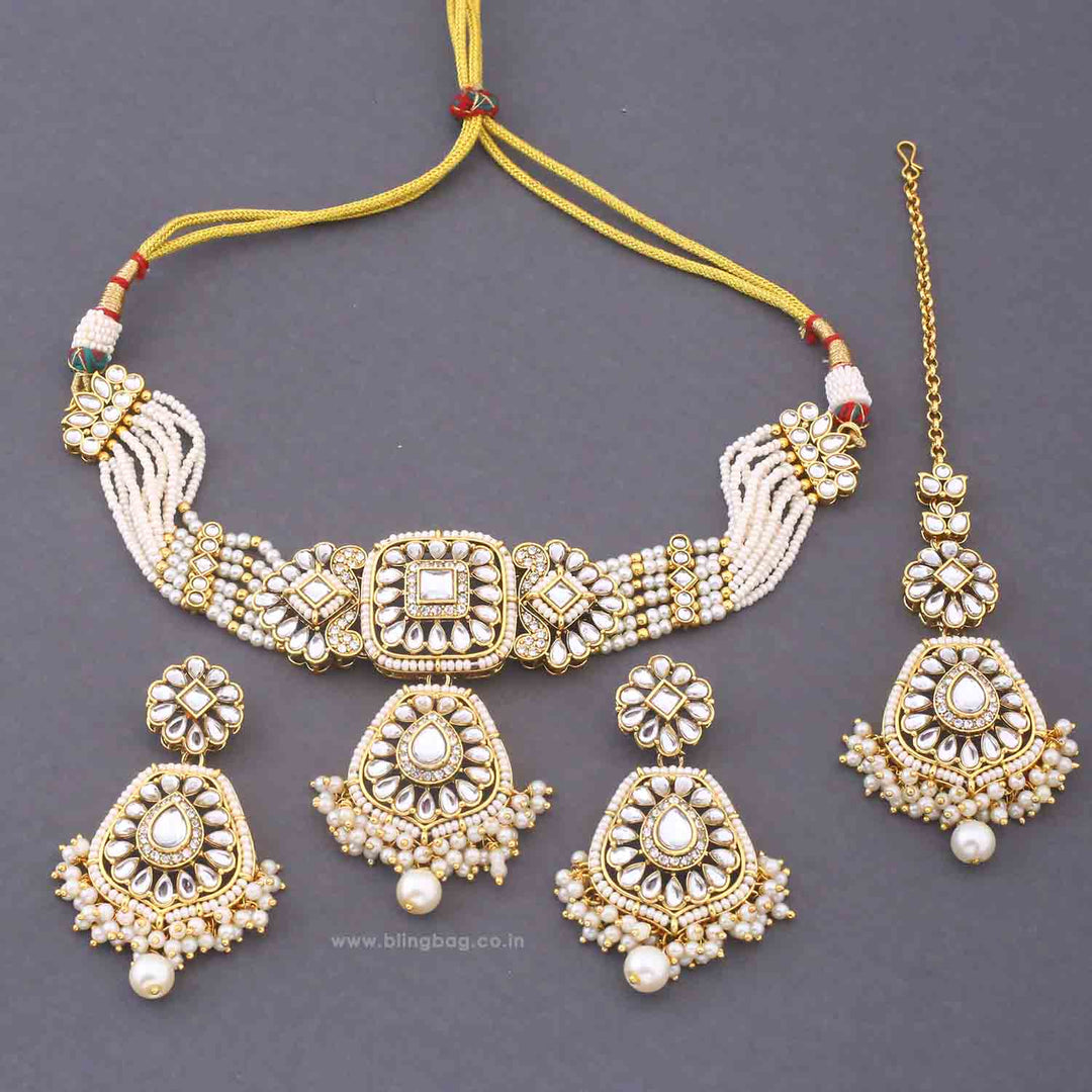Ivory Dakshina Kundan Jewellery Set