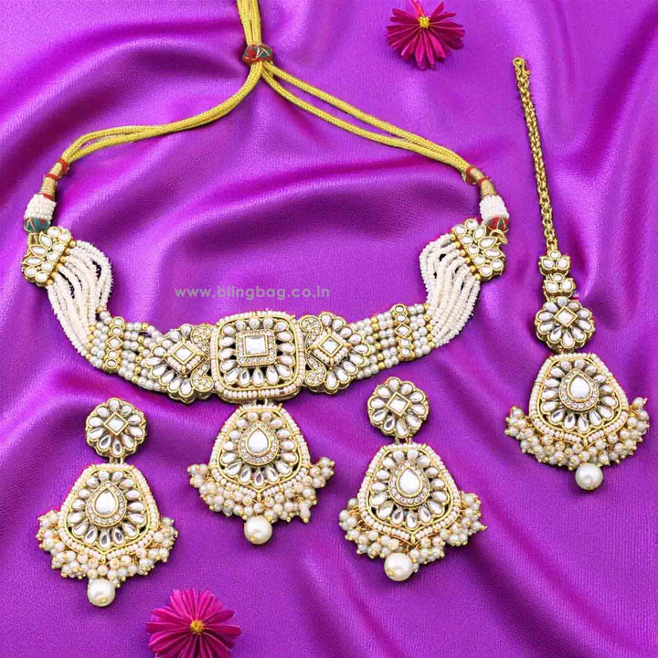 Ivory Dakshina Kundan Jewellery Set