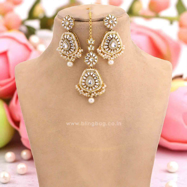 Ivory Dakshina Kundan Jewellery Set