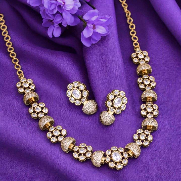 Ivory Danae Victorian Jewellery Set - New Arrival