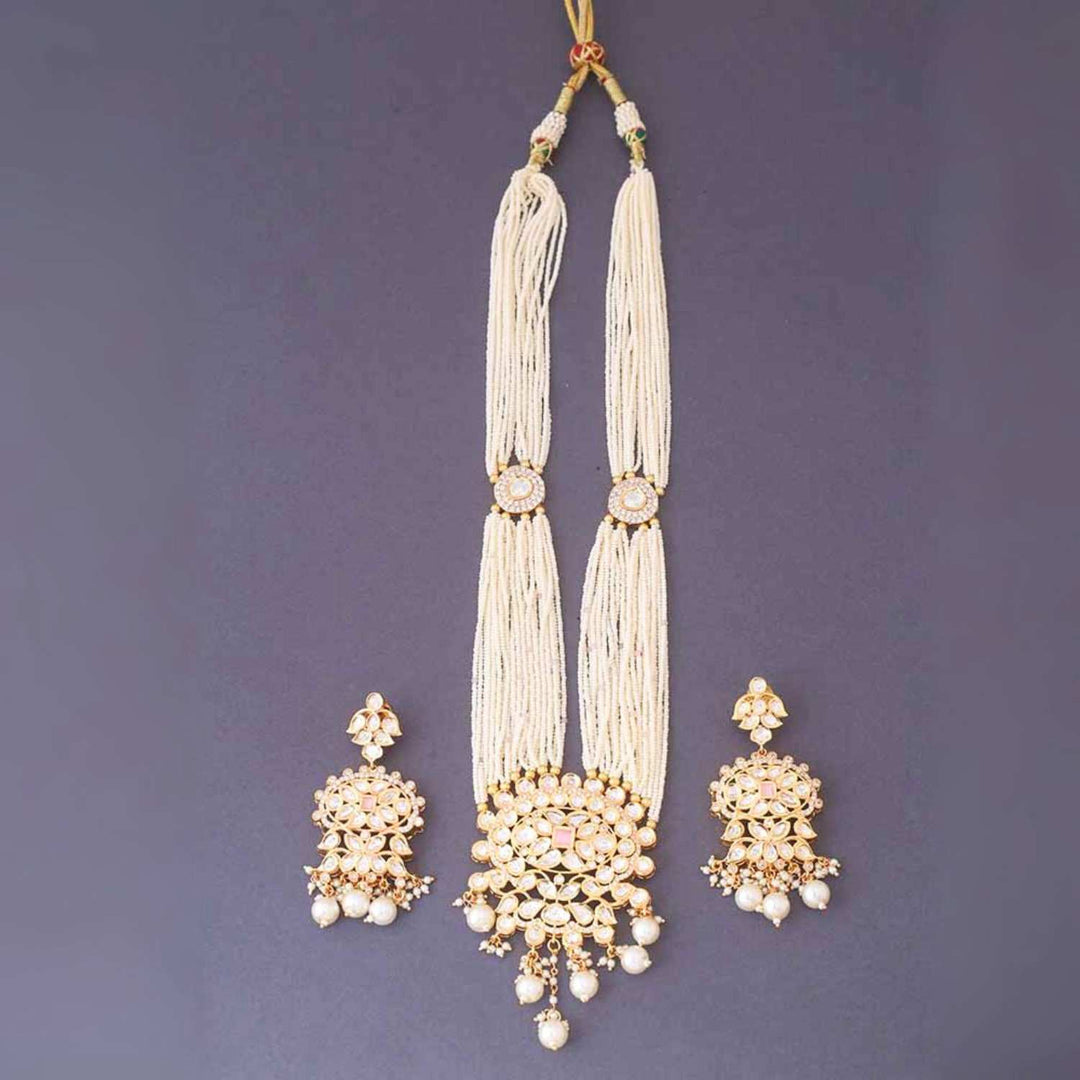 Ivory Darika Kundan Jewellery Set