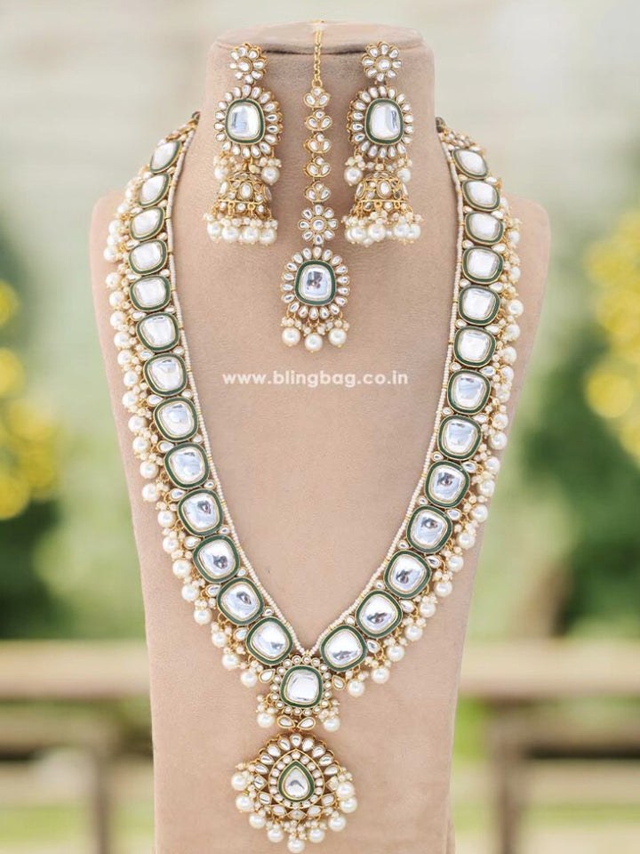 Ivory Dharuna Kundan Jewellery Set