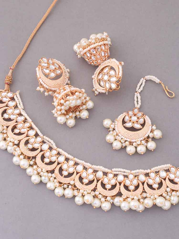 Ivory Dhisana Kundan Jewellery Set