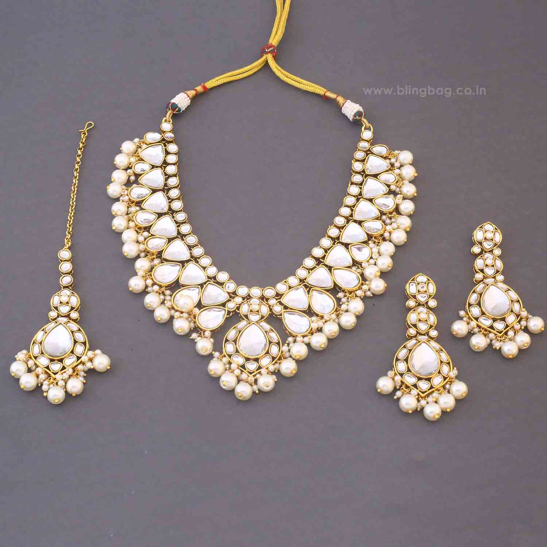 Ivory Divita Kundan Jewellery Set