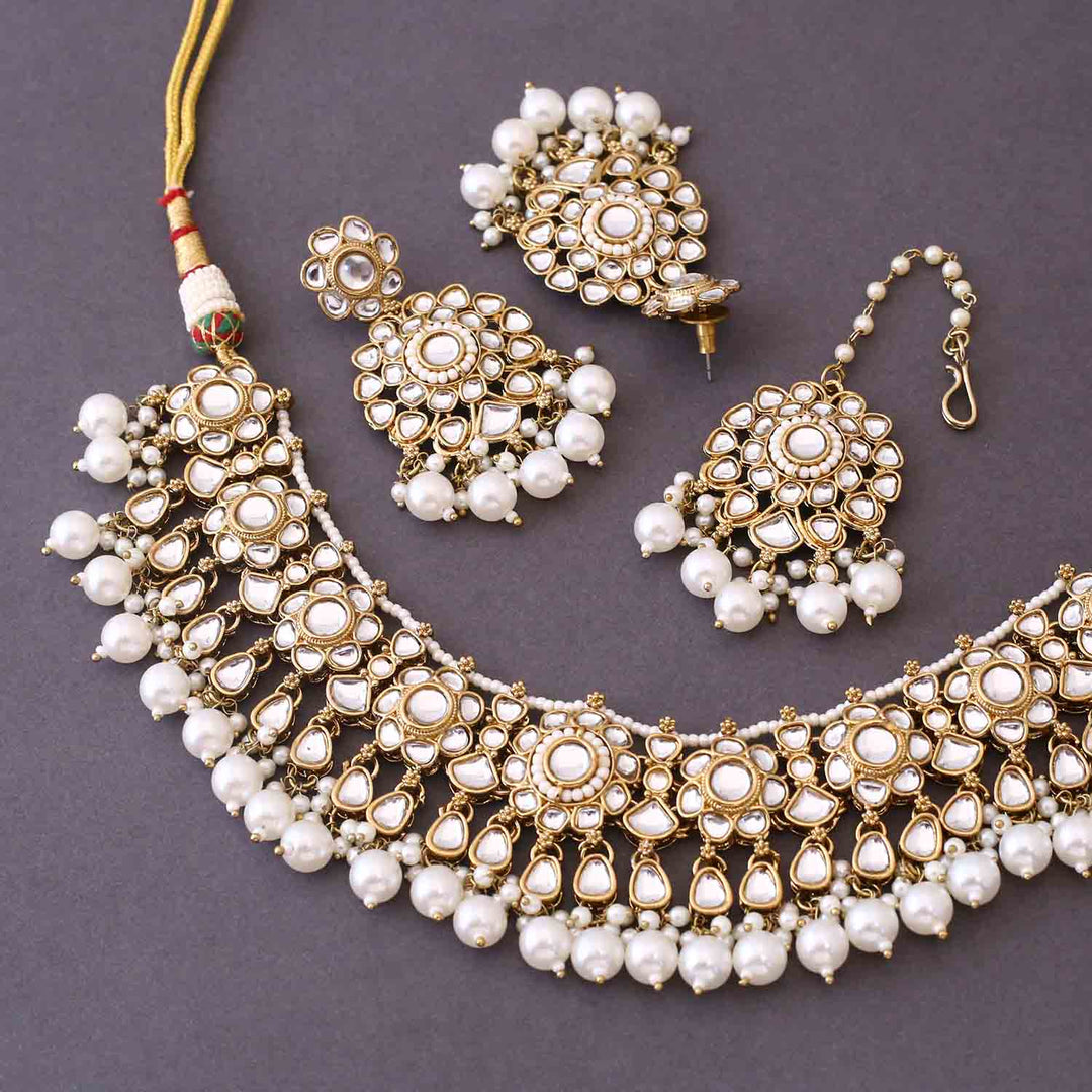 Ivory Ekiya Kundan Jewellery Set