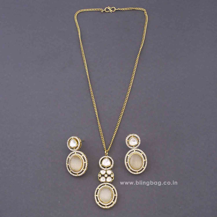 Ivory Eloria Pendant Set